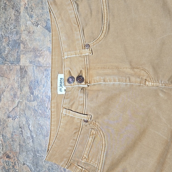 LOWEST PRICE-NWOT m jeans by Maurices High Rise Double Button Super Skinny Jean - Picture 2 of 3